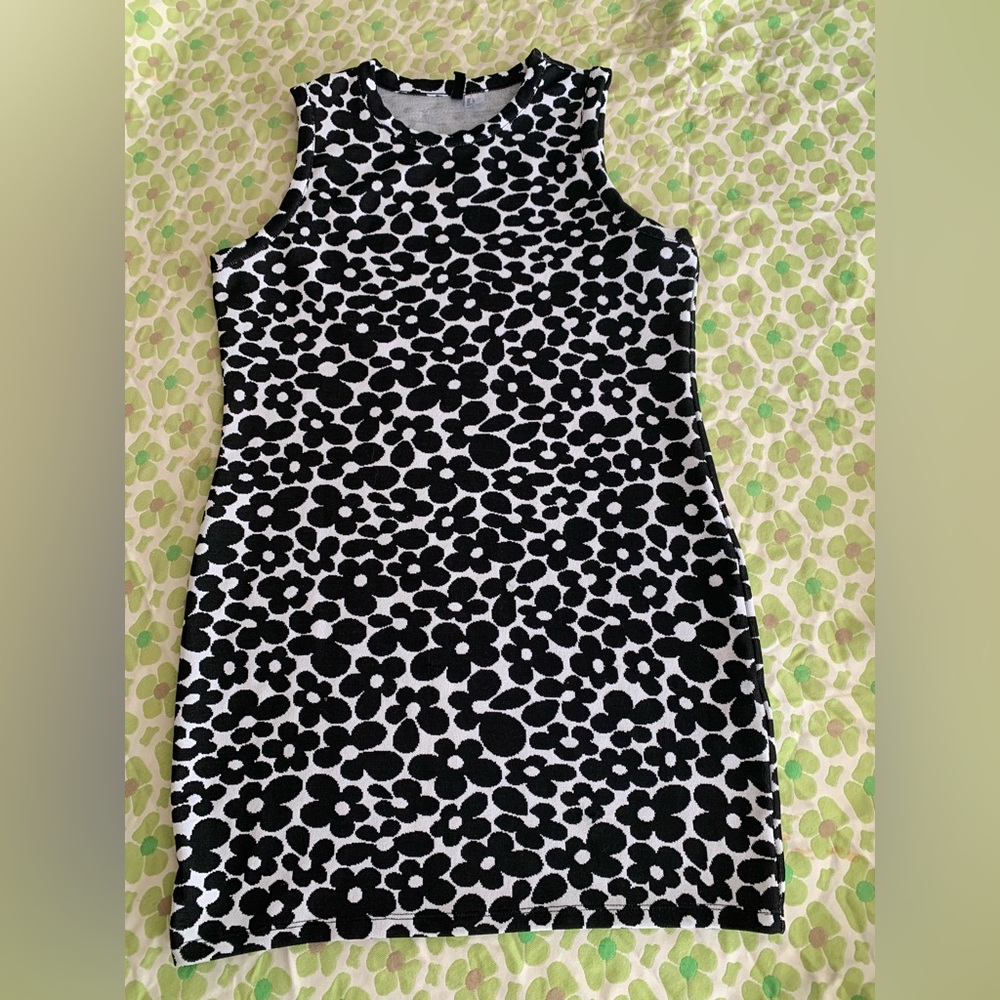 H&M Black and White Floral Mini Dress - Picture 7 of 10